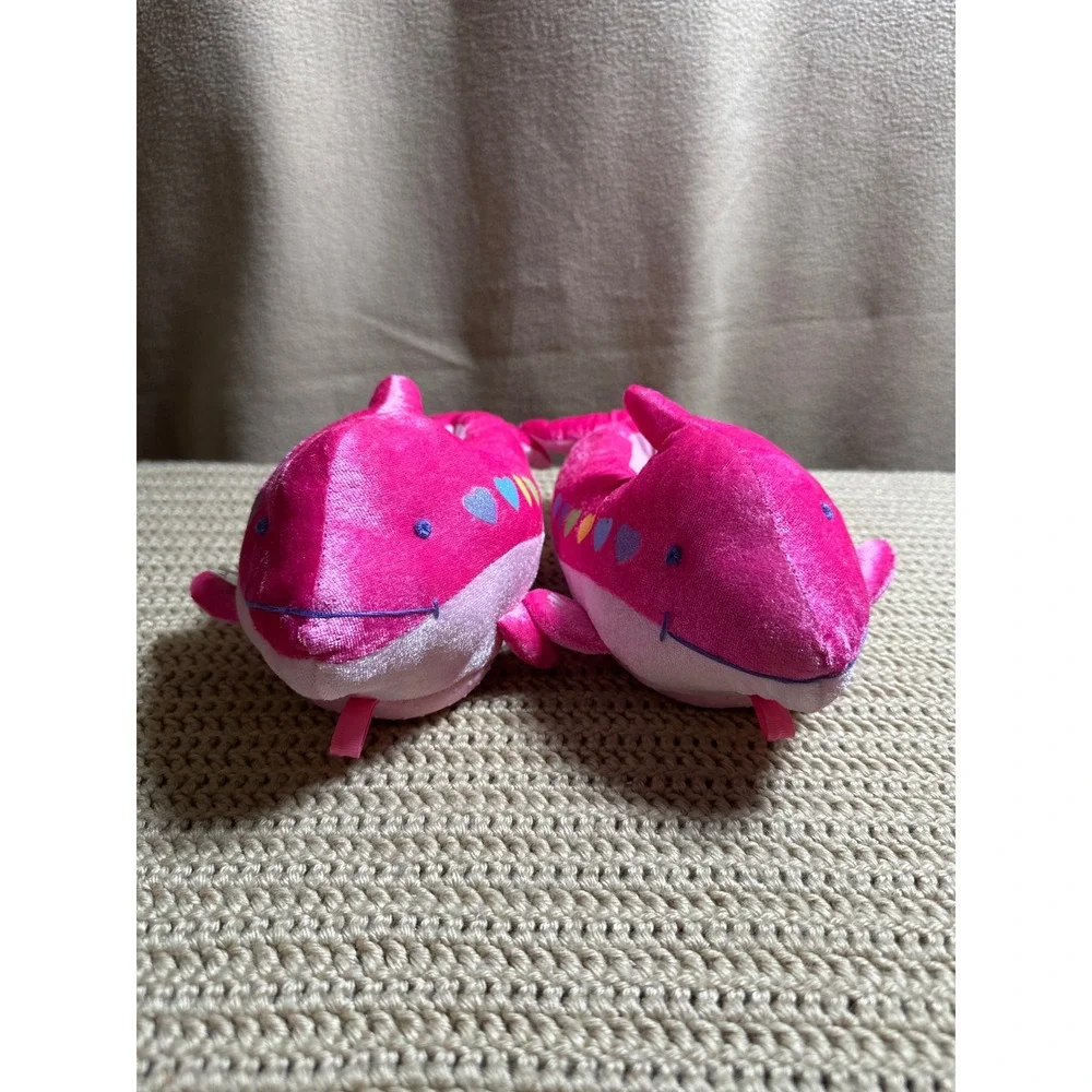 SeaWorld Pink Dolphin Plush Slippers Kids L/XL Heart Embroidered House Shoes